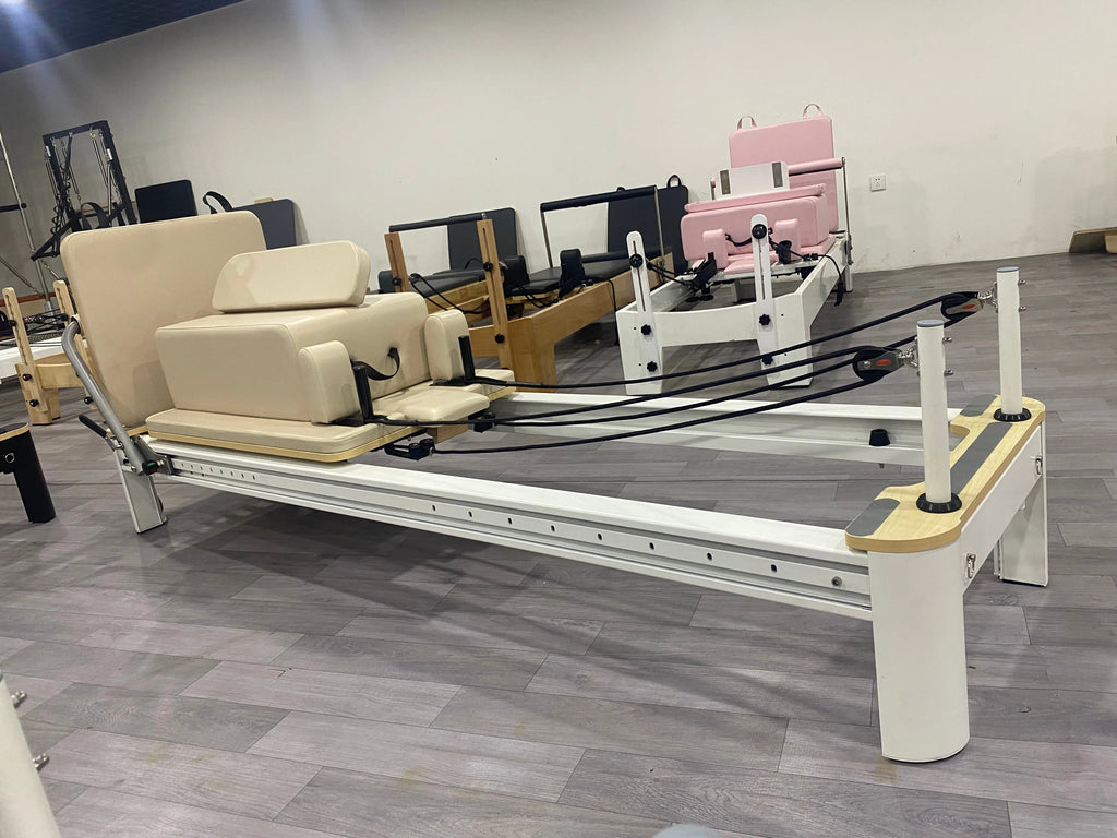 Commercial White Aluminium Pilates Reformer