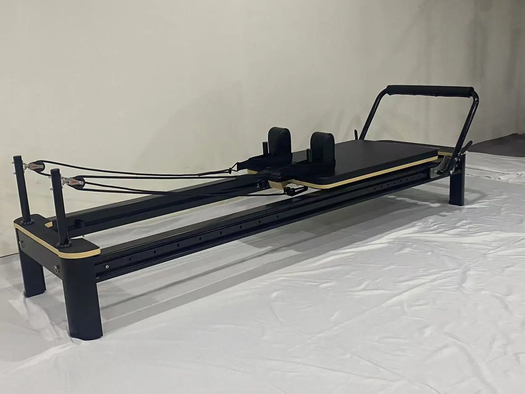 Commercial White Aluminium Pilates Reformer